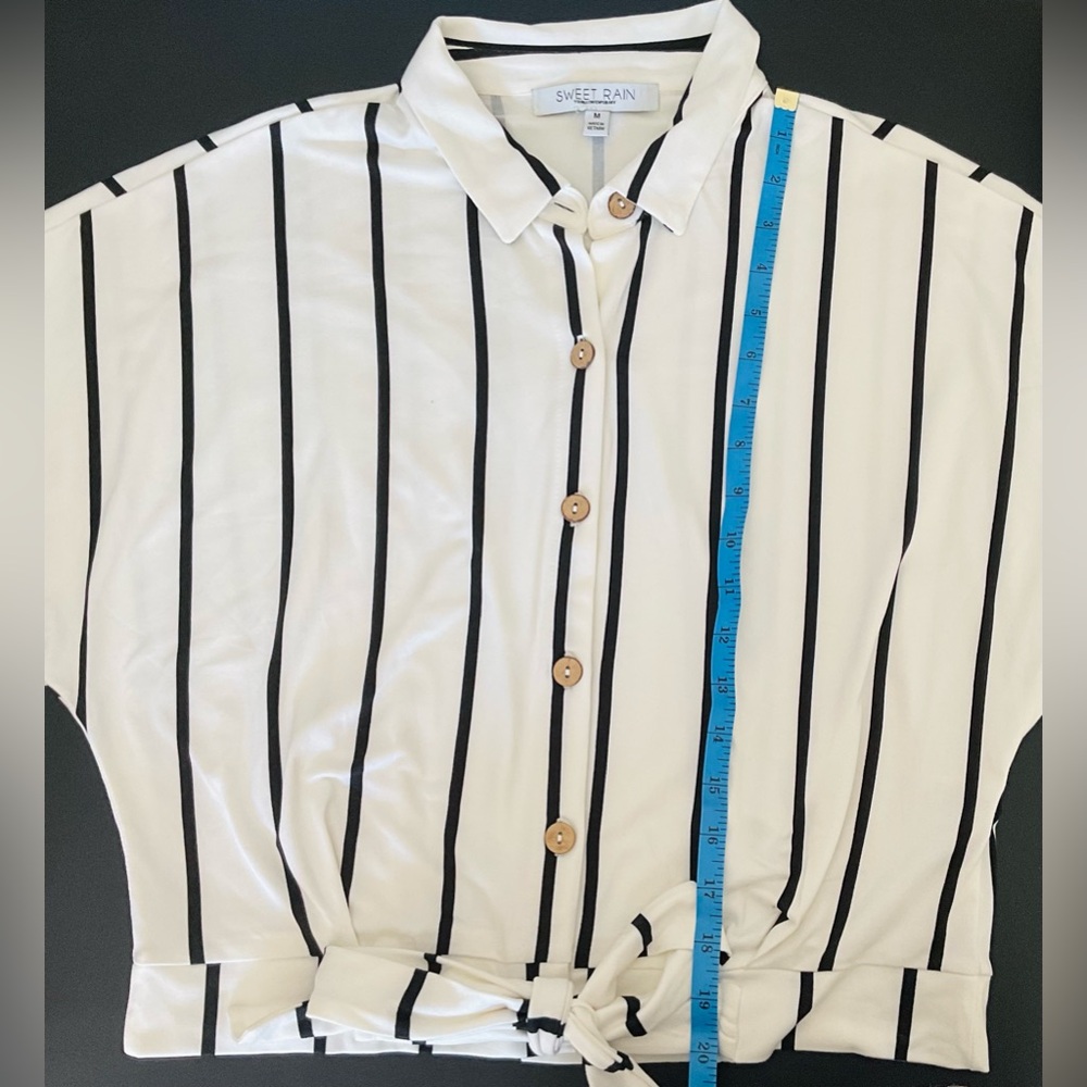 White Striped Cropped Top - Picture 5 of 9